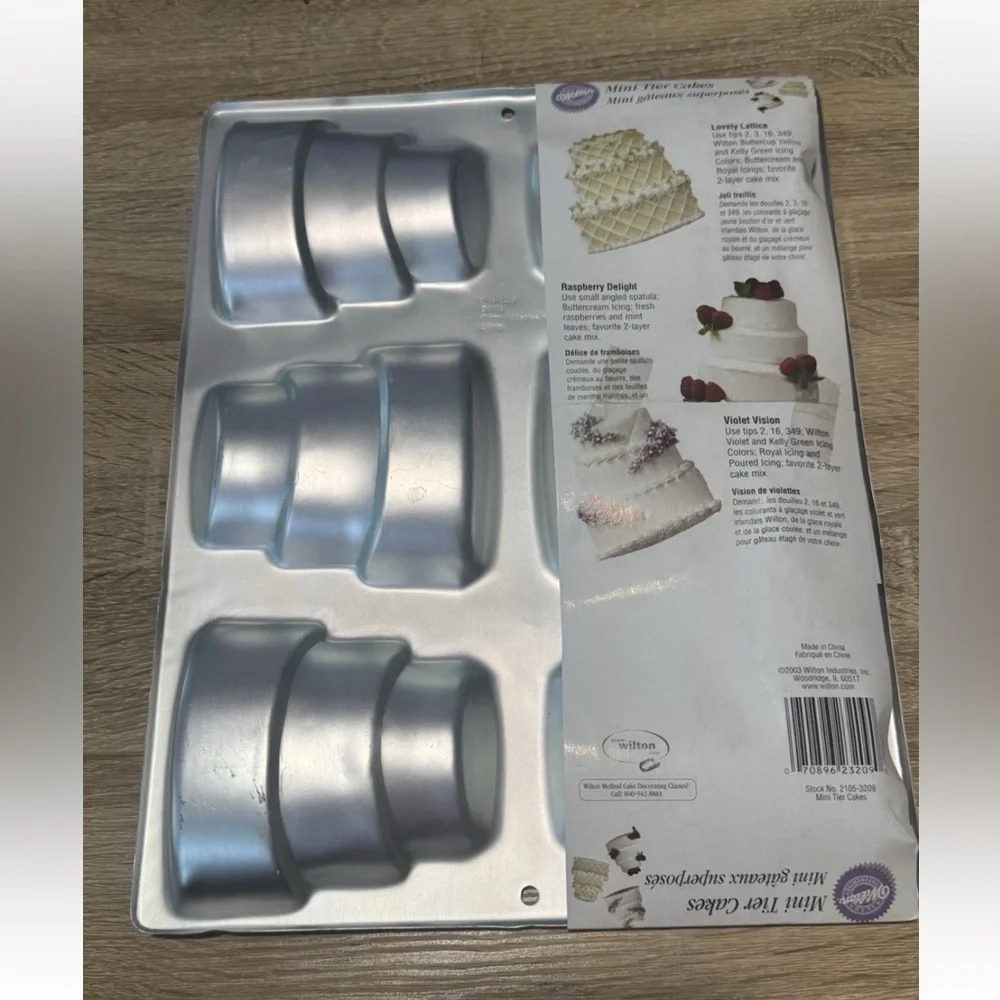 Wilton 4” Mini Tier Cakes Pan Model 2105-3209 (2003) Wedding Baby Bridal Shower